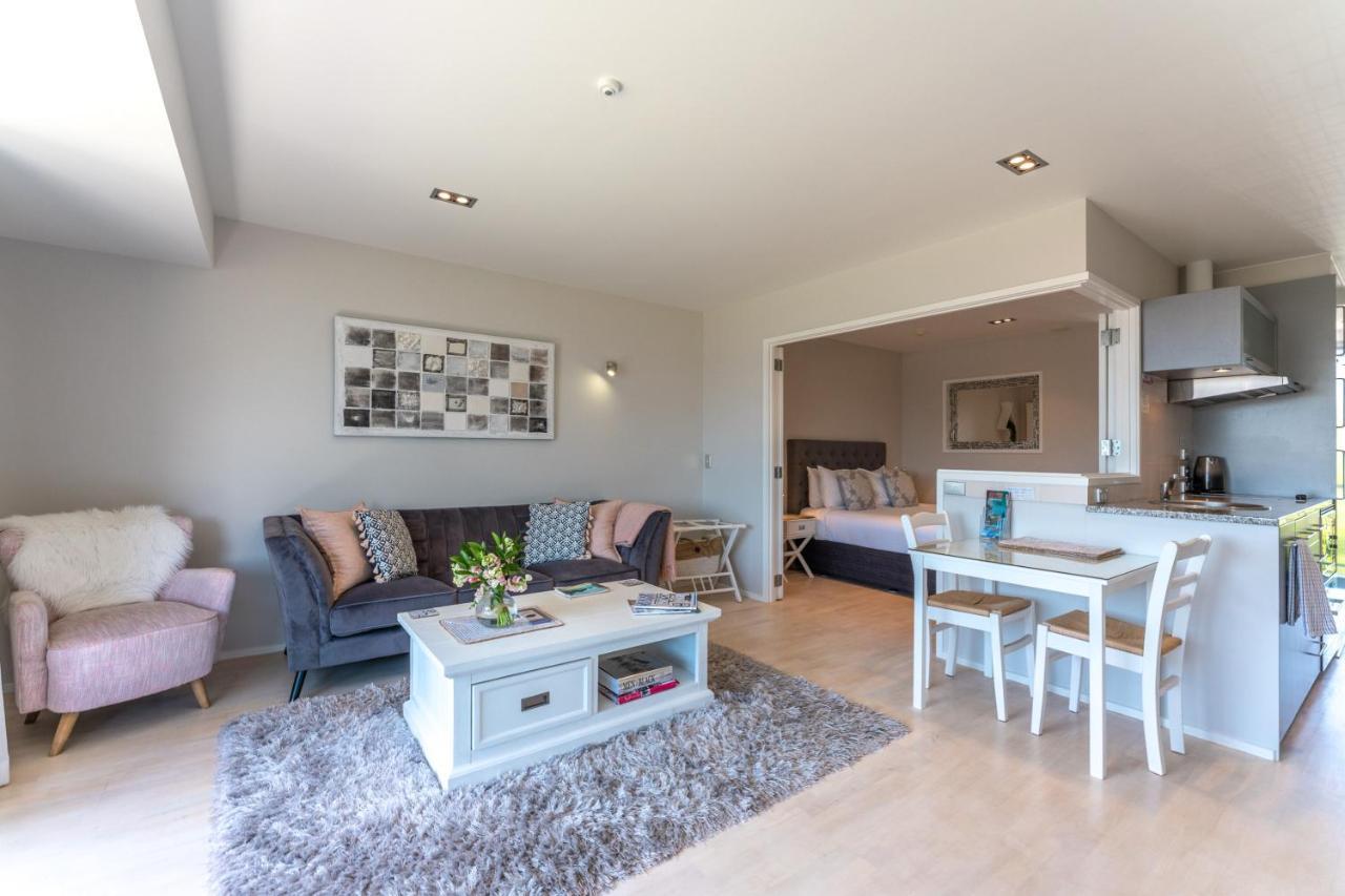 Oneroa Bay Villas Extérieur photo